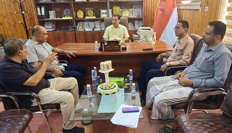 لقاء يناقش أسباب حالات نفوق وتسمم في بعض طوائف النحل في وادي حضرموت