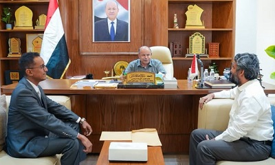 الخنبشي يوجّه بالتحقيق في قضية السكر المشتبه بتلوثه المقدم للنحل بوادي حضرموت ويبحث احتياجات القطاع الزراعي