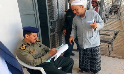صورة تتصدر منصات التواصل.. مدير جوازات الوادي يباشر خدمة المواطنين ميدانياً ويشدد الرقابة على السماسرة