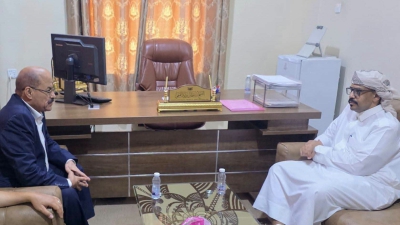اللواء سعيد العامري يناقش مع مدير مصلحة شؤون القبائل بوادي حضرموت تعزيز الامن والاستقرار