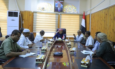 اجتماع برئاسة الوكيل بارباع يقر إجراءات لتوحيد العمل النقابي التربوي بوادي حضرموت