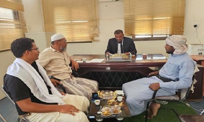 مدير مكتب الزراعة والري والثروة السمكية بالقطن يناقش مع أعضاء الوحدة البيطرية احتياجات المديرية