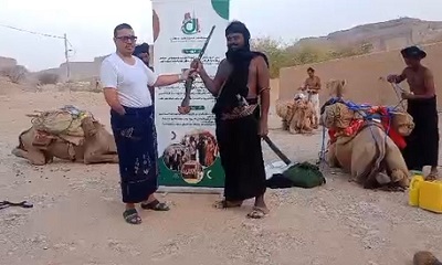 الرحالة سالم الدقيل يصل إلى وادي بن علي ويتوجه إلى مدينة شبام في رحلة لتوثيق مسارات القوافل التاريخية