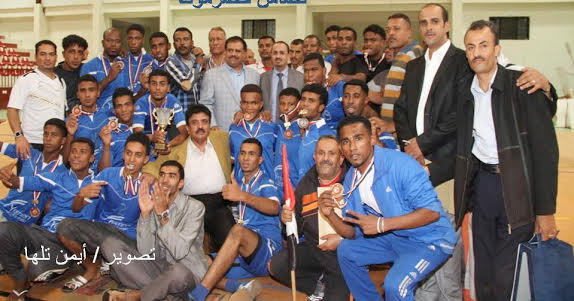 باشغنون مدرب يد التضامن : نجتهد للمنافسة على لقب الدوري
