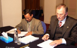 اليمن وألمانيا توقعان عقد شراكة لتنفيذ مزرعة اسماك بحضرموت بتكلفة 15 مليون يورو