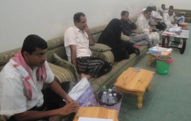 محلي حضرموت يطالب بمعالجات عاجلة لمتضرري السيول في تريم