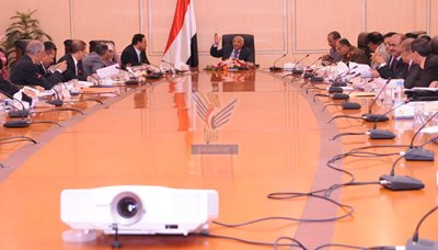 مجلس الوزراء يقف أمام الاختناقات القائمة في المشتقات النفطية وجهود الجهات الحكومية للتعامل معها