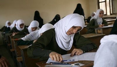 إعلان نتيجة امتحانات الثانوية العامة بقسميها العلمي والأدبي للعام الدراسي 2013-2014م بنسبة نجاح 83.46 %