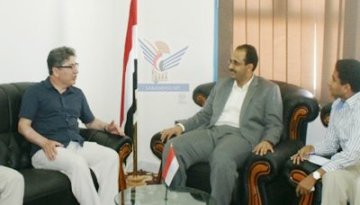 محافظ حضرموت يلتقي بالسفير التركي