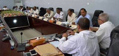 مجلس جامعة حضرموت يعقد دورته التاسعة للعام الجامعي 2016 – 2017م لمناقشة القضايا الاكاديمية والتعليمية