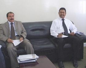 المجلس المحلي بحضرموت يستعرض الترتيبات الجارية لمؤتمر الاستثمار السياحي والعقاري