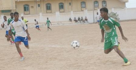  فوز الشاطئ في افتتاح دوري جمعية الرياضيين بفوه