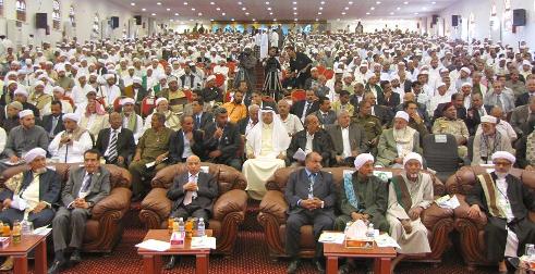 العلماء المشاركون في مؤتمر الوسطية الشرعية بتريم يؤكدون أهمية الاستفادة من نموذج حضرموت الدعوي