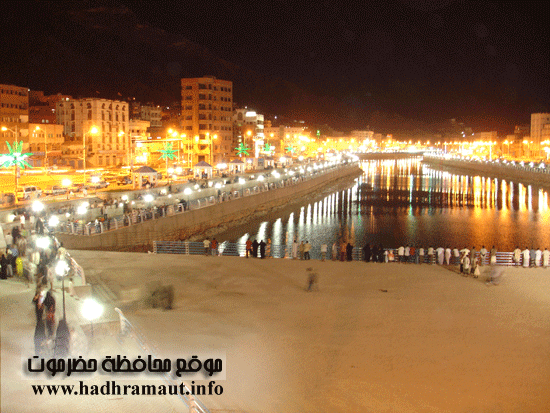 منظر ليلي للخور