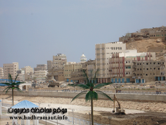 منظر عام للخور وتظهر معه منطقة الغار الأحمر