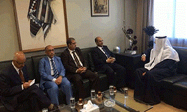 وزير التخطيط والتعاون الدولي يلتقي عددا من المسئولين الكويتيين