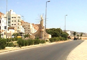 تنفيذ 108 مشاريع طرق في ساحل حضرموت بـ 8ر53 مليار يال 