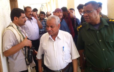 نائب وزير الداخلية يتفقد قيادة أمن ساحل حضرموت