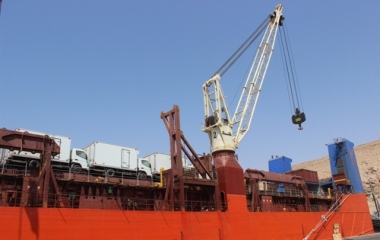 ميناء المكلا يستقبل باخرتين أوكرانية واندونيسية تحمل على متنهامعدات شركات نفطية وأسمنت 