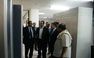 وزير الاتصالات ومحافظ حضرموت يطلعان على خطة التوسعات الجديدة في سنترال فوة بالمكلا