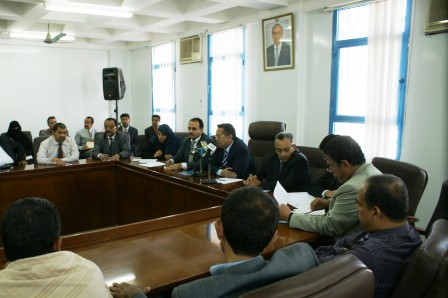 اللجنة الوزارية تتقصى حقائق أحداث العنف في حضرموت تعقد اجتماعاً موسعاً مع قيادات السلطة المحلية