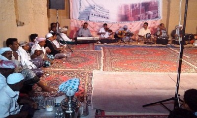 فريق عمل أوبريت طيبة ارضنا يحيي جلسة سمر بسيئون