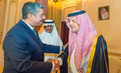 مؤتمر صحفي لنائب رئيس الجمهورية في الرياض حول التطورات الراهنة في البلاد 