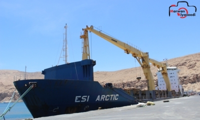 ميناء المكلا يستقبل باخرة القمح ( ESI ARCTIC ) وعلى متنها عشرة آلاف وستمائة وخمسون طن من القمح السائب