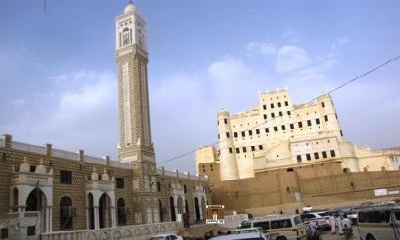 كبرى مساجد مدينة سيئون تشهد ختائم ليلة 27 رمضان بمدينة سيئون ( جامع سيئون , طه بن عمر )