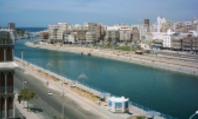 اللجنة العلياء للطوارئ تعلق دوام المرافق التعليمية في ساحل حضرموت , لتجنب إعصار "تشابلا"