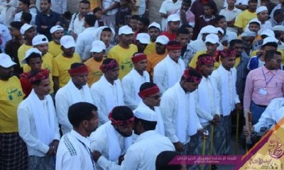 على أهازيج لعبة " الشبواني " زف عرسان الزواج الجماعي بالحاوي بحضور رسمي وشعبي