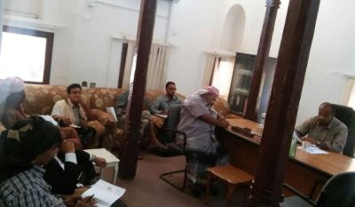 تنفيذي شبام يناقش المشاريع المقترحة للخطة الاستراتيجية للتطوير و التنميةبوادي وصحراء حضرموت 2017-2019 
