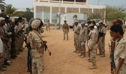 قائد المنطقة العسكرية الثانية في زيارة ميدانية للوحدات العسكرية بالشحر