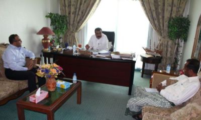 محافظ حضرموت يناقش سبل إعادة تفعيل العمل في مشروع صيانة وتأهيل مطار الريان الدولي 