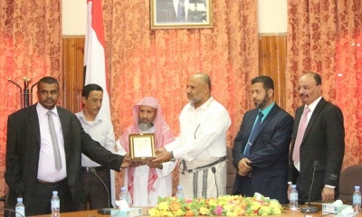 السلطة المحلية ومكتب وزارة الصحة بوادي حضرموت يكرمون مؤسسي وممولي مراكز الكلى بوادي حضرموت