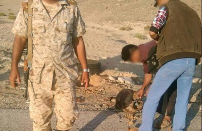 النخبة الحضرمية تفكك الغام وعبوات ناسفة مزروعة غرب المكلا