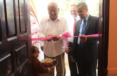 بتمويل من مؤسسة العون للتنمية بأكثر من 7 مليون ريال افتتاح مكتبة ثانوية سيئون النموذجية للبنات 