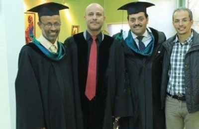 الباحث الخطيب ينال الماجستير من جامعة صنعاء وكلية ماسترخت الهولندية من رسالته "العلاقة بين الشركات المنتجة للنفط والمواطنين في مناطق الامتياز في دراسة ميدانية"