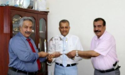 محافظ حضرموت يشيد بدور البنك الاهلي في توفير السيولة النقدية