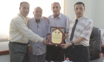 قيادة نادي تلال عدن تكرم مدير عام المكلا ومدير مكتب الاشغال بمديرية المكلا تقديراً لجهودهم اتجاه النادي