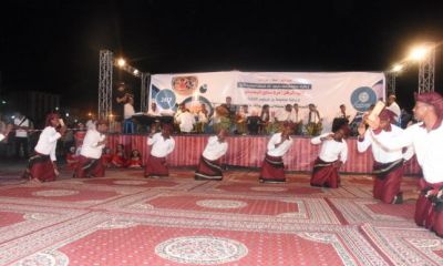 "المكلا" تحط رحال مهرجان بلدتها السياحي لهذا العام بحفل كرنفالي فني على ساحة خورها