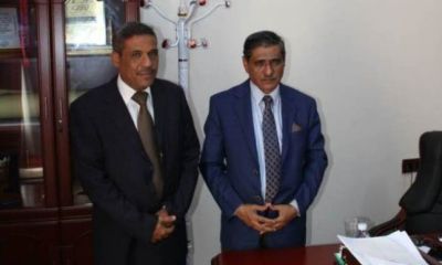 محافظ حضرموت يلتقي المدير التنفيذي لمطابع الكتاب المدرسي