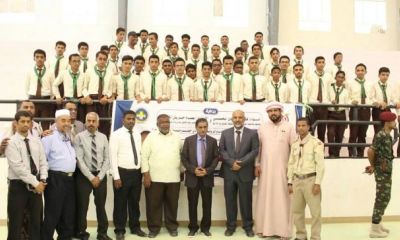 محافظ حضرموت يفتتح الصالة الرياضية المغلقة ويضع حجر الأساس لتعشيب أرضية الأستاد الأولمبي بسيئون