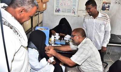  مدير عام غيل باوزير يدشن حملة التحصين ضد شلل الأطفال