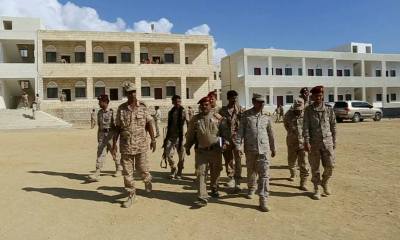 القائد البحسني يتفقد المباني التي تم تجهيزها بقيادة المنطقة العسكرية الثانية بالمكلا