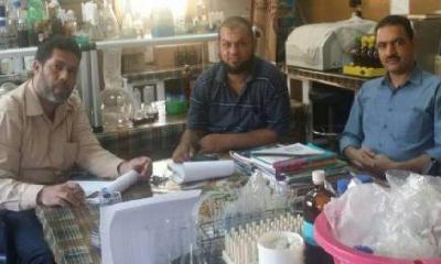 اجراء تجارب متقدمة بالميكروسكوب الإلكتروني لعينات من أبحاث برنامج مخترع وباحث الجامعة بمصر