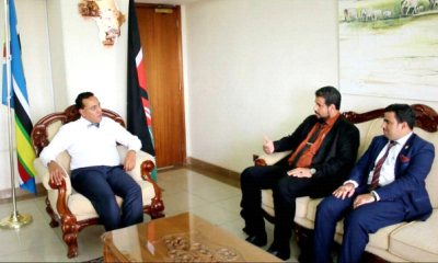 وزير السياحة الكيني بلعلاء .. يلتقي بالمهندس بادخن ويهنئه على النجاح