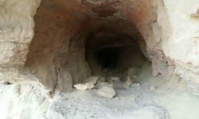 العثور على مغارة في مديرية رخيه وعليها آثار كتابات قديمة