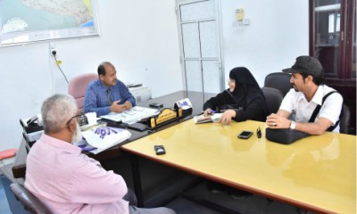مدير عام مديرية غيل باوزير يلتقي مندوبي هيئة مشروع الأغاثة لمنظمة الصحة العالمية بالمحافظة