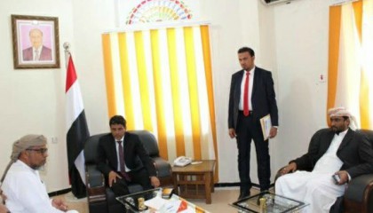 غرفة الصناعة والتجارة بوادي حضرموت تلتقي بمحافظ المهرة